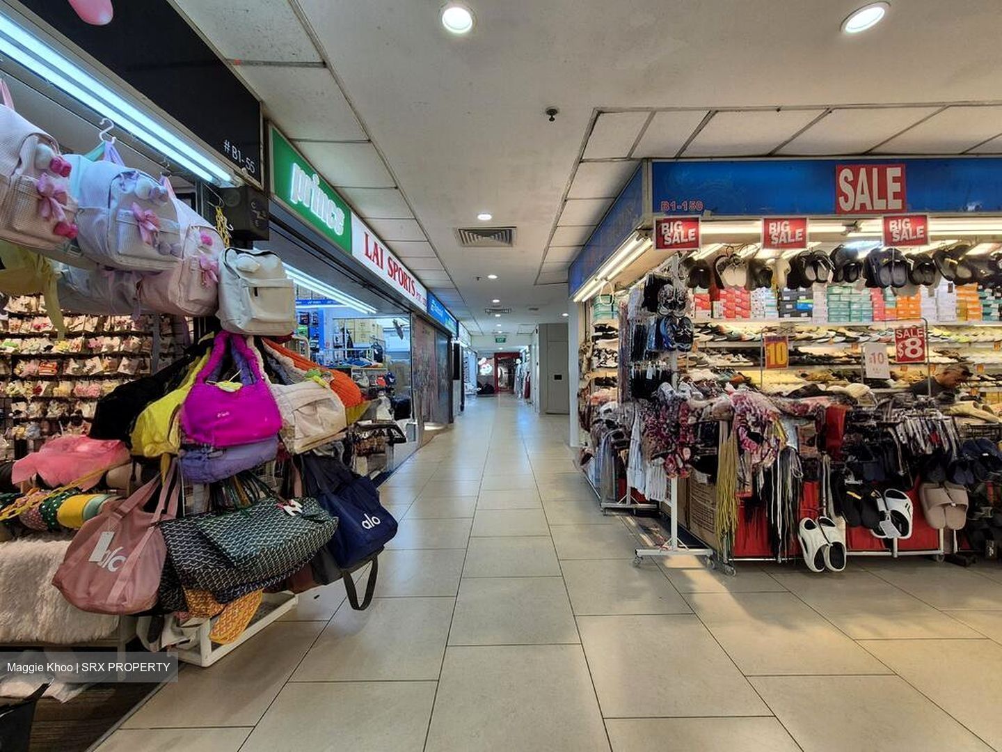 Lucky Plaza (D9), Shop House #521626411